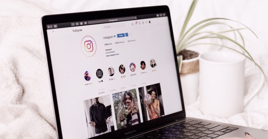 How To Display Instagram Highlights On Your Website?