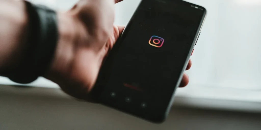 Can You See Who Sent Your Instagram Post to Another User?