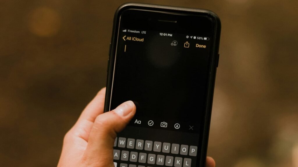 What Do You Need to Make A Shared Note on iPhone?